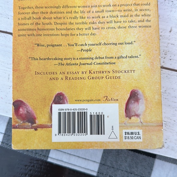 📚The Help by Kathryn Stockett NY Times Bestseller Fiction - Picture 3 of 11